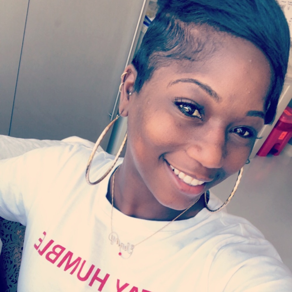 Meet your Posher, Ebony